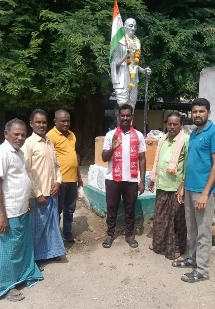 మరిపెడ: ఉపాధి హామీ చట్టాన్ని పునరుద్ధరించాలి: డిమాండ్ చేస్తూ కార్మిక సంఘాల నిరసన