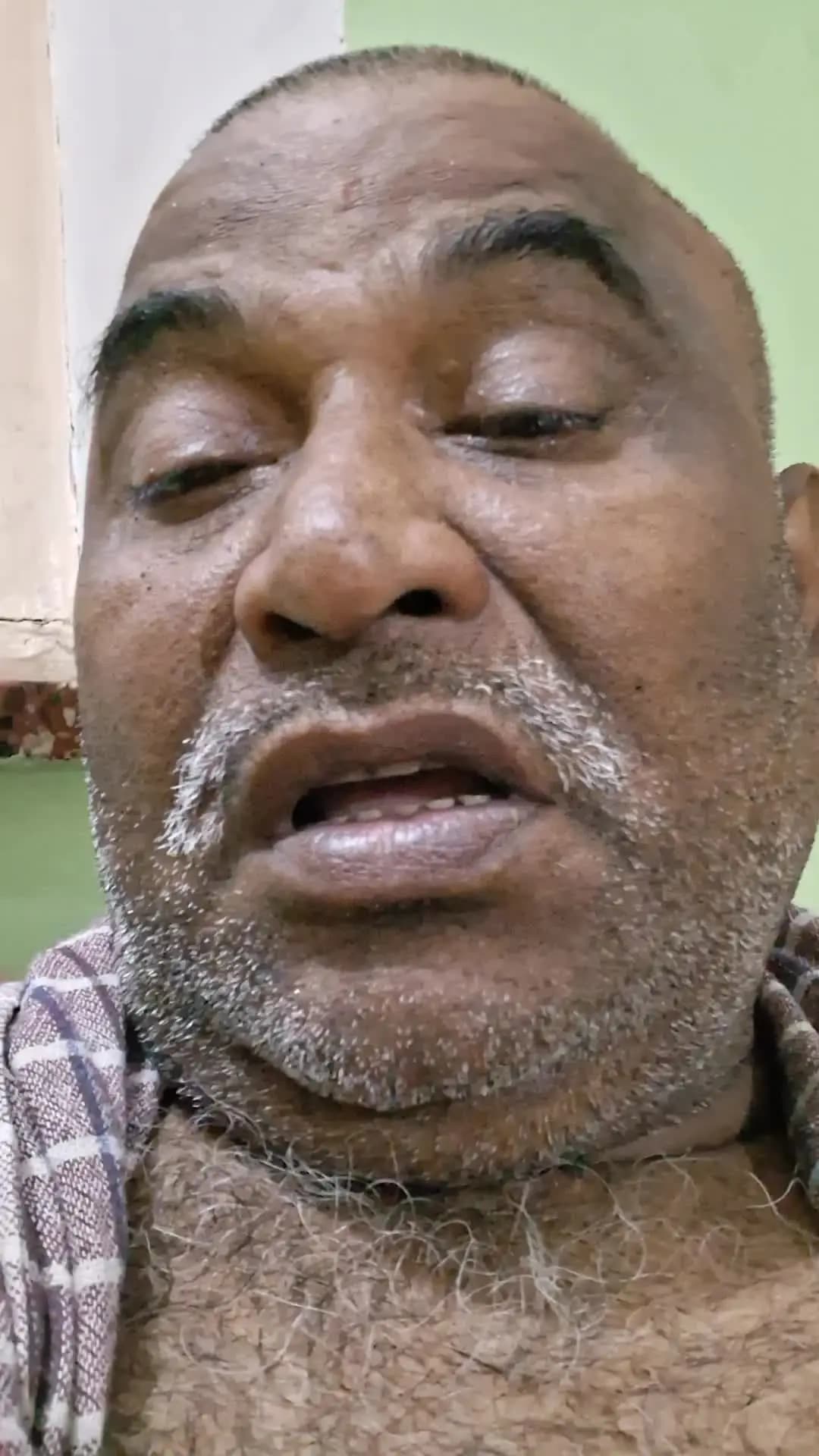 "राधे-राधे" दोस्तो, आरोप प्रत्यारोप के दौर में...... अधिवक्ता रामनाथ महतो का सुनें और आपके मन में जो आएं स्वयं निर्णय ले