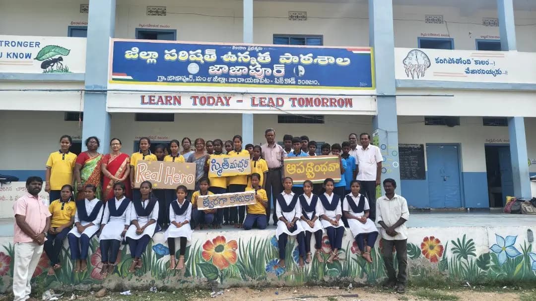 నారాయణపేట్: కెప్టెన్ స్మిత్ మచ్చర్ త్వరగా కోలుకోవాలని జాజాపూర్ పాఠశాల విద్యార్థుల ప్రార్థన
