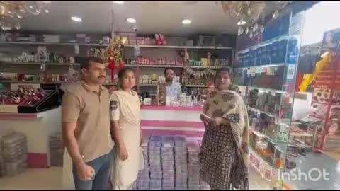 నవాబ్పేట: వికారాబాద్ మున్సిపల్ పరిధిలో సోనీ లేడీస్ ఎంపోరియం పై కేసు నమోదు చేసిన పోలీసులు