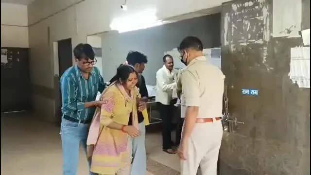 मथुरा: सीवर टैंक की सफाई के दौरान 4 छात्रों की मौत, कलेजे के टुकड़ों के शव देखकर बिलख पड़े परिजन