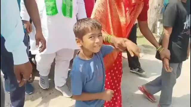 मथुरा: यमुनापार पुलिस मुर्दाबाद के नारों से गूंजा एसएसपी दफ्तर, पत्नी का आरोप- मारपीट कर पति को नामजदों ने किया अगवा