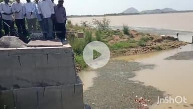 శాయంపేట: జోగంపల్లి చలివాగు ప్రాజెక్టు చెరువు నీటిని విడుదల చేసిన ఎమ్మెల్యే గండ్ర సత్యనారాయణ