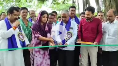 সুতি ১: সুতি-১ ব্লকের আহিরণ গঙ্গা ব্রিজ থেকে সুজনীপাড়া পর্যন্ত রাস্তার উন্নয়ন কাজের শুভ শিলান্যাস করেন সাংসদ খলিলুর রহমান