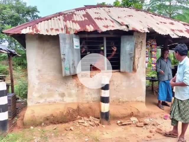 গড়বেতা ২: ভোররাতে হাতির তাণ্ডবে ভাংলো দুটি দোকান,আতঙ্কের পরিবেশ গোয়ালতোড়ের উখলাতে