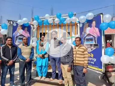 উদয়নারায়ণপুর: গড় ভবানীপুর গ্রাম পঞ্চায়েত এলাকায় ভ্রাম্যমান চিকিৎসা কেন্দ্রের উদ্বোধন এবং স্বাস্থ্য পরীক্ষা কেন্দ্রের পরিদর্শনে বিধা