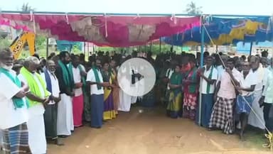 கமுதி: தாலுகா அலுவலகம் முன்பு விவசாயிகள் 3 அம்ச கோரிக்கையை மத்திய மாநில அரசு நிறைவேற்ற வலியுறுத்தி காதில் பூ சுற்றி கஞ்சி சட்டி ஏந்தி நூதன போராட்டம்