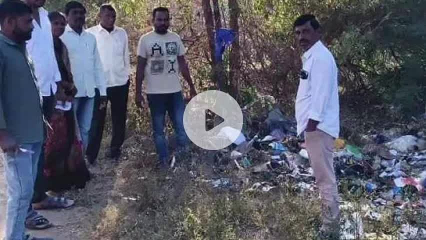 రామారెడ్డి: మోషంపూర్ గ్రామ నూతన పాలకవర్గం బాధ్యతలు చేపట్టిన మరుసటిరోజే పారిశుద్ధ్య పనులు, హర్షం వ్యక్తం చేస్తున్న గ్రామస్తులు