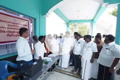 பர்கூர்: ஸ்ரீ காமாட்சி மஹாலில் அமைப்புசாரா கட்டுமான தொழிலாளர்களுக்கு திறன் மேம்பாட்டு பயிற்சிப்பெற்ற தொழிலாளர்களுக்கு சான்றிதழ் வழங்கப்பட்டது