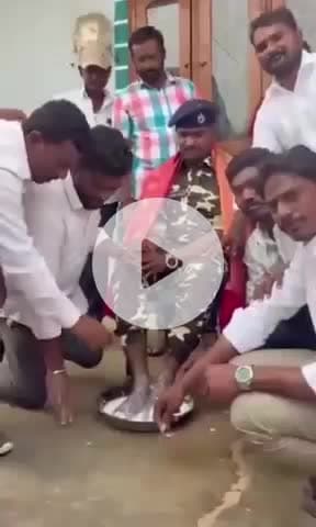 గరిడేపల్లి: కల్మల్ చెరువు గ్రామానికి చెందిన జవాన్కు పాదాభివందనం: దేశభక్తిని చాటుకున్న గ్రామస్తులు