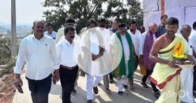 పదర: రాయల గండి శ్రీ లక్ష్మీ చెన్నకేశవ స్వామి దేవాలయంలో ప్రత్యేక పూజలు నిర్వహించిన అచ్చంపేట ఎమ్మెల్యే డాక్టర్ వంశీకృష్ణ