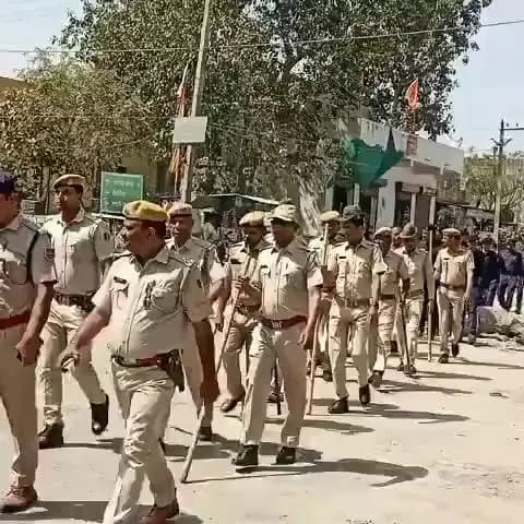 #आमजन में विश्वास,अपराधियों में भय निरंतर बना रहे के क्रम में जिला कोटा ग्रामीण #पुलिस एवं #एसटीएफ़ द्वारा कस्बा सुकेत में फ्लैग मार्च निकाला गया @PoliceRajasthan @IgpKota @KotaPolice @BundiPolice @BaranPolice #kotaruralpolice