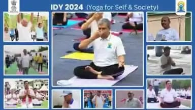 अंतरराष्ट्रीय योग दिवस पर केंद्र सरकार के मंत्रियों ने देशभर के विभिन्न स्थानों पर योगाभ्यास कर यह संदेश दिया कि योग न केवल स्वयं के लिए, बल्कि समाज के लिए भी आवश्यक है।
#InternationalDayofYoga2024 @pibindia @mib_india