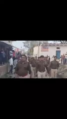 कैमूर पुलिस द्वारा आगामी #महा शिवरात्रि पर्व के अवसर पर शांति एवं विधि व्यवस्था संधारण हेतु दुर्गावती थाना अंतर्गत पुलिस पदाधिकारी/कर्मियों के द्वारा फ्लैग मार्च निकाला गया।
Bihar Police