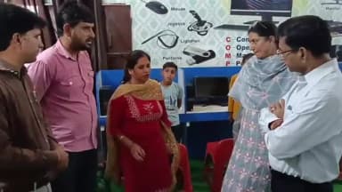 अतिरिक्त मुख्य सचिव विनीत गर्ग ने राजकीय माध्यमिक विद्यालय ढाणी ढाका में छोटे बच्चों से सुनी पोएम व पहाड़े
