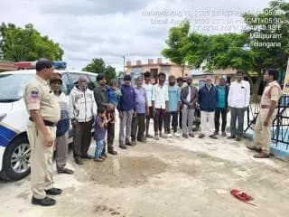 ములుగు ఎస్ఐ విజయ్ కుమార్, గ్రామ విపిఓ తో కలిసి అడవిమజీద్ గ్రామాన్ని సందర్శించి రాబోవు స్థానిక సంస్థల ఎన్నికల సందర్భంగా పలు అంశాల గురించి, సైబర్ నేరాలు, సీసీ కెమెరాలు గంజాయి డ్రగ్స్, మత్తుపదార్థాల గురించి అవగాహన కల్పించారు.