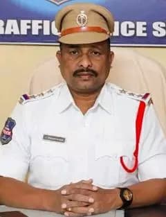 మద్యం సేవించి వాహనాలు నడిపిన 85 మందిని ఈరోజు సిద్దిపేట 1st అడిషనల్ జ్యుడీషియల్ ఫస్ట్ క్లాస్ మెజిస్ట్రేట్ కుమారి తరణి, గారి ముందు హాజరుపరచగా 85 మందికి 72,600/-వేల రూపాయల జరిమాన విధించారు, సిద్దిపేట ట్రాఫిక్ ఇన్స్పెక్టర్ ప్రవీణ్ కుమార్