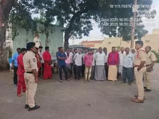 కోహెడ ఎస్ఐ అభిలాష్, గ్రామ వీపీఓ తో కలసి తంగేళ్లపల్లి గ్రామాన్ని సందర్శించి రాబోవు స్థానిక సంస్థల ఎన్నికల గురించి, సైబర్ నేరాల గురించి, సీసీ కెమెరాలు గురించి అవగాహన కల్పించారు.