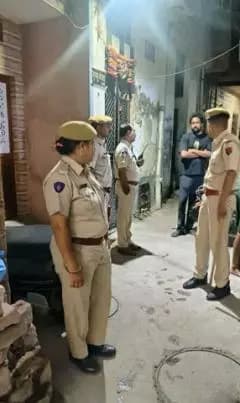 वांछित अपराधियों की गिरफ्तारी तथा एरिया डोमिनेशन के लिये विशेष अभियान के तहत कार्यवाही।
#नवीन_आपराधिक_कानून