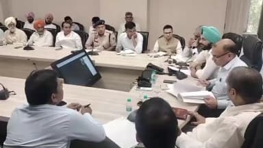 श्री गुरु तेग बहादुर जी के 350वें शहीदी दिवस पर निकलने वाली नगर कीर्तन यात्रा के स्वागत को लेकर हुई बैठक