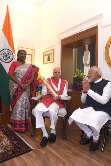 आडवाणी जी को भारत रत्न से सम्मानित होते देखना बहुत ही खास है: प्रधानमंत्री मोदी #भारत_रत्न #आडवाणी